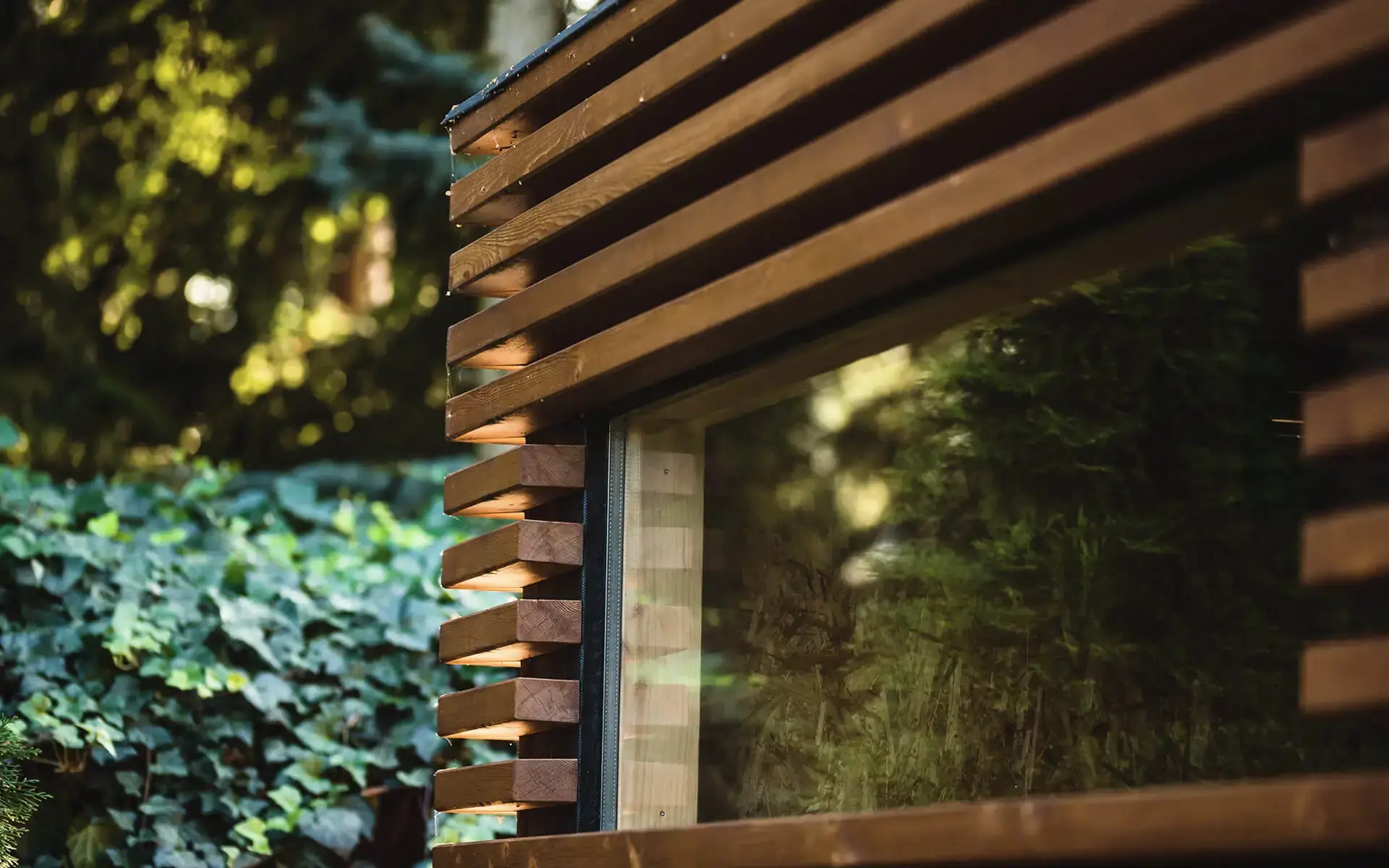domek-ogrodowy-drewniany-puszczykowo-pinegard-okno