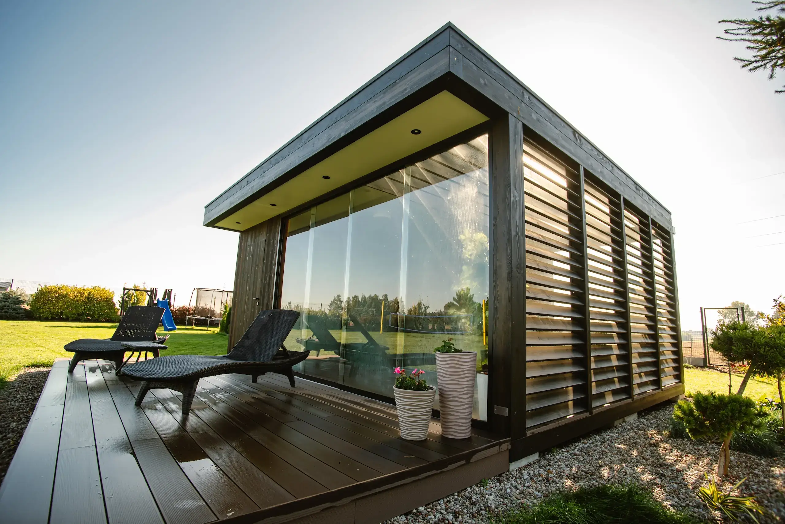 Gartenpavillons in Garten